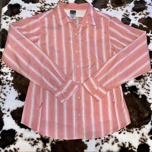 Patagonia long sleeve button down with pockets